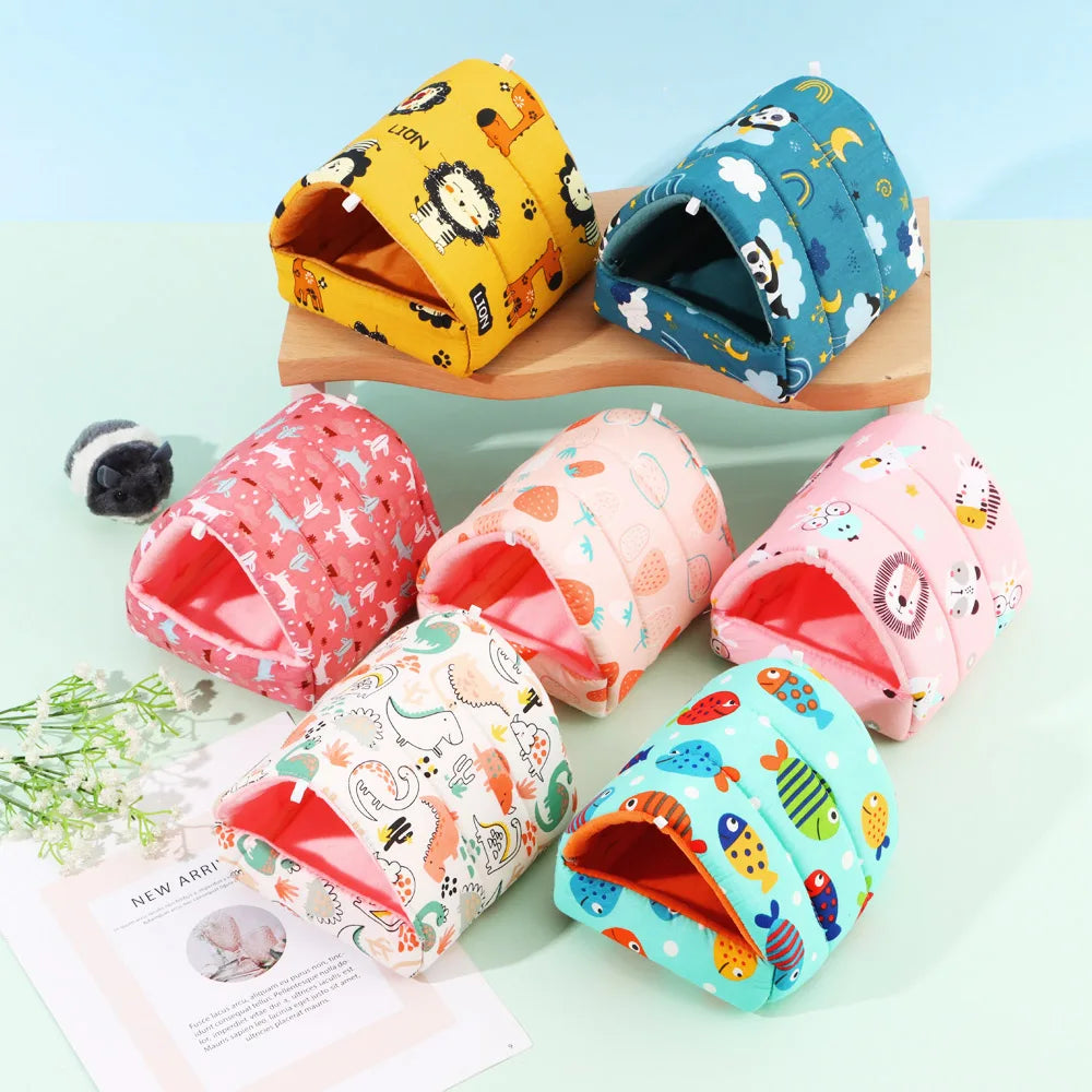 Cute Cartoon Mini Pet Bed – Warm Winter Nest for Guinea Pigs, Rabbits & Hamsters
