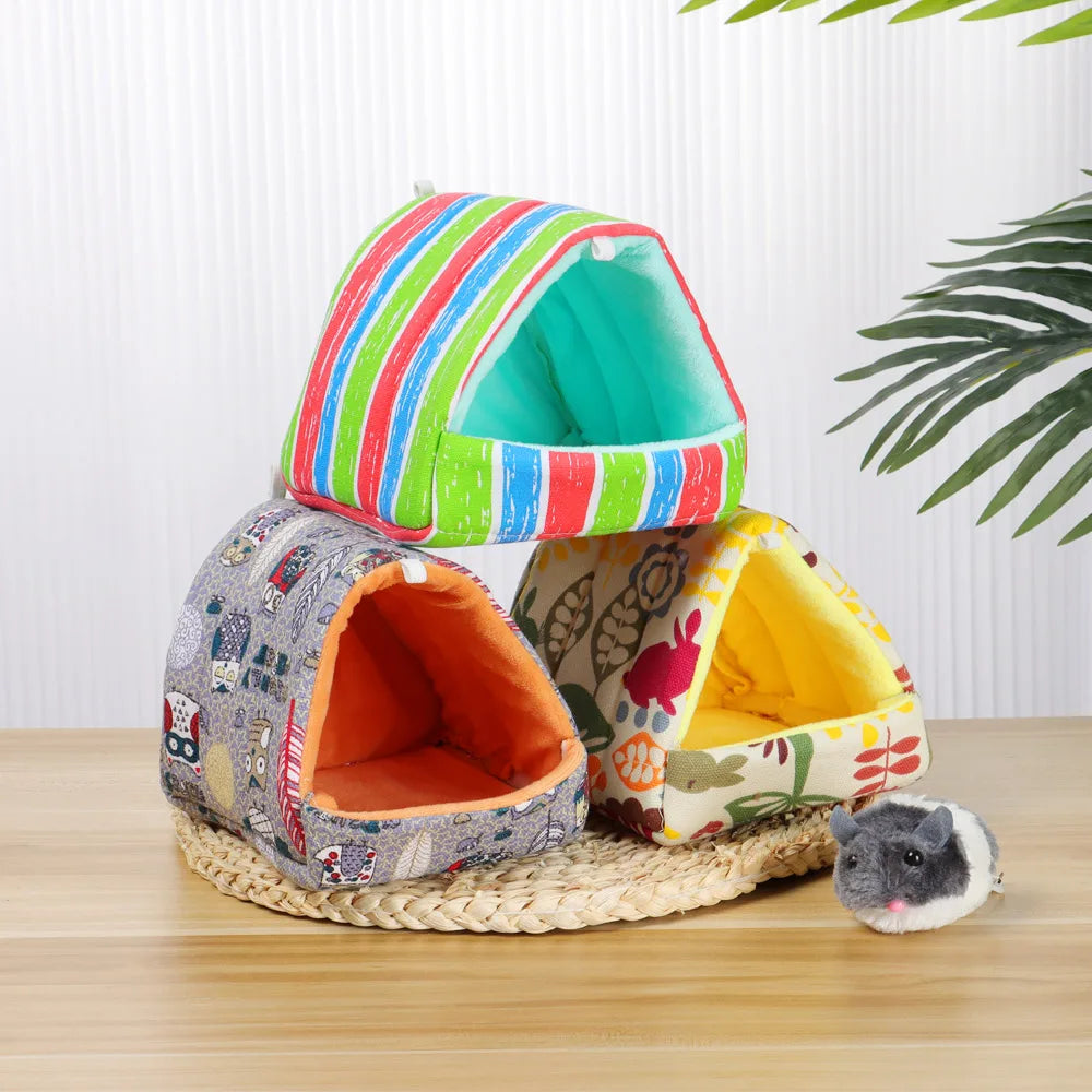 Cute Cartoon Mini Pet Bed – Warm Winter Nest for Guinea Pigs, Rabbits & Hamsters