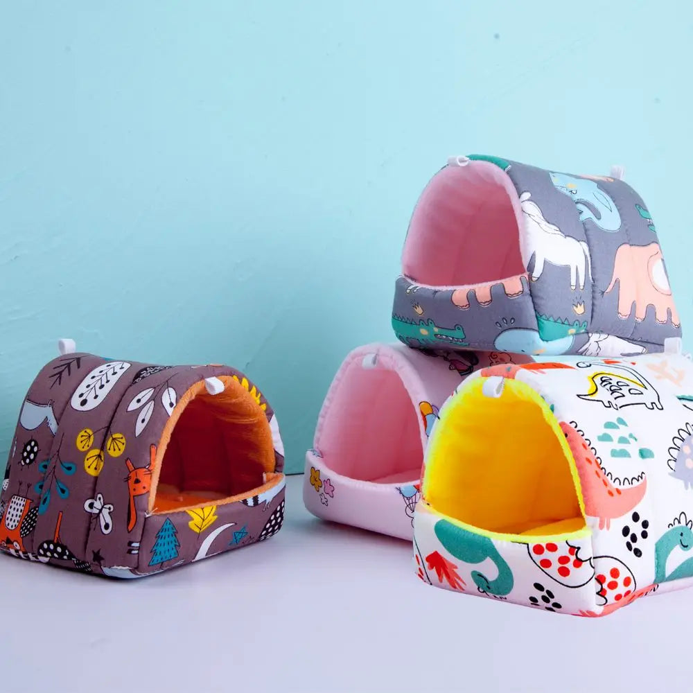 Cute Cartoon Mini Pet Bed – Warm Winter Nest for Guinea Pigs, Rabbits & Hamsters