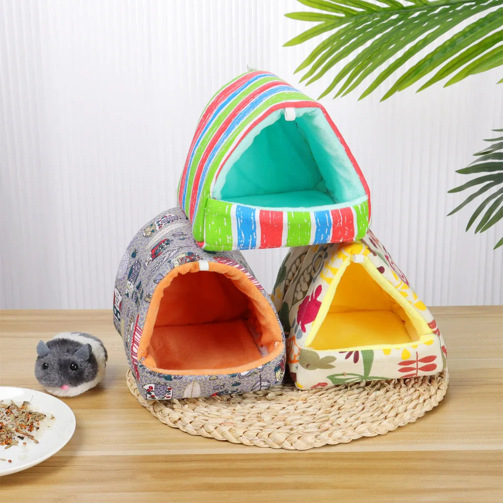 Cute Cartoon Mini Pet Bed – Warm Winter Nest for Guinea Pigs, Rabbits & Hamsters