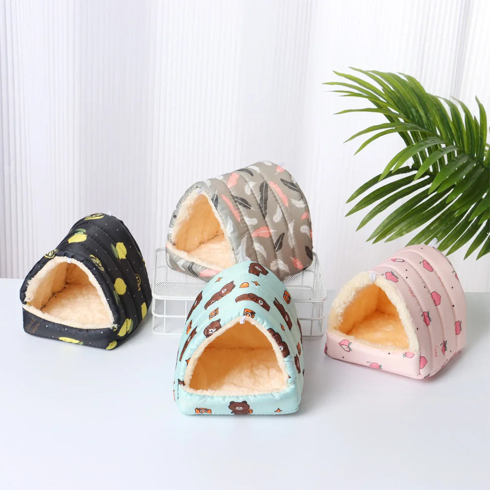 Cute Cartoon Mini Pet Bed – Warm Winter Nest for Guinea Pigs, Rabbits & Hamsters