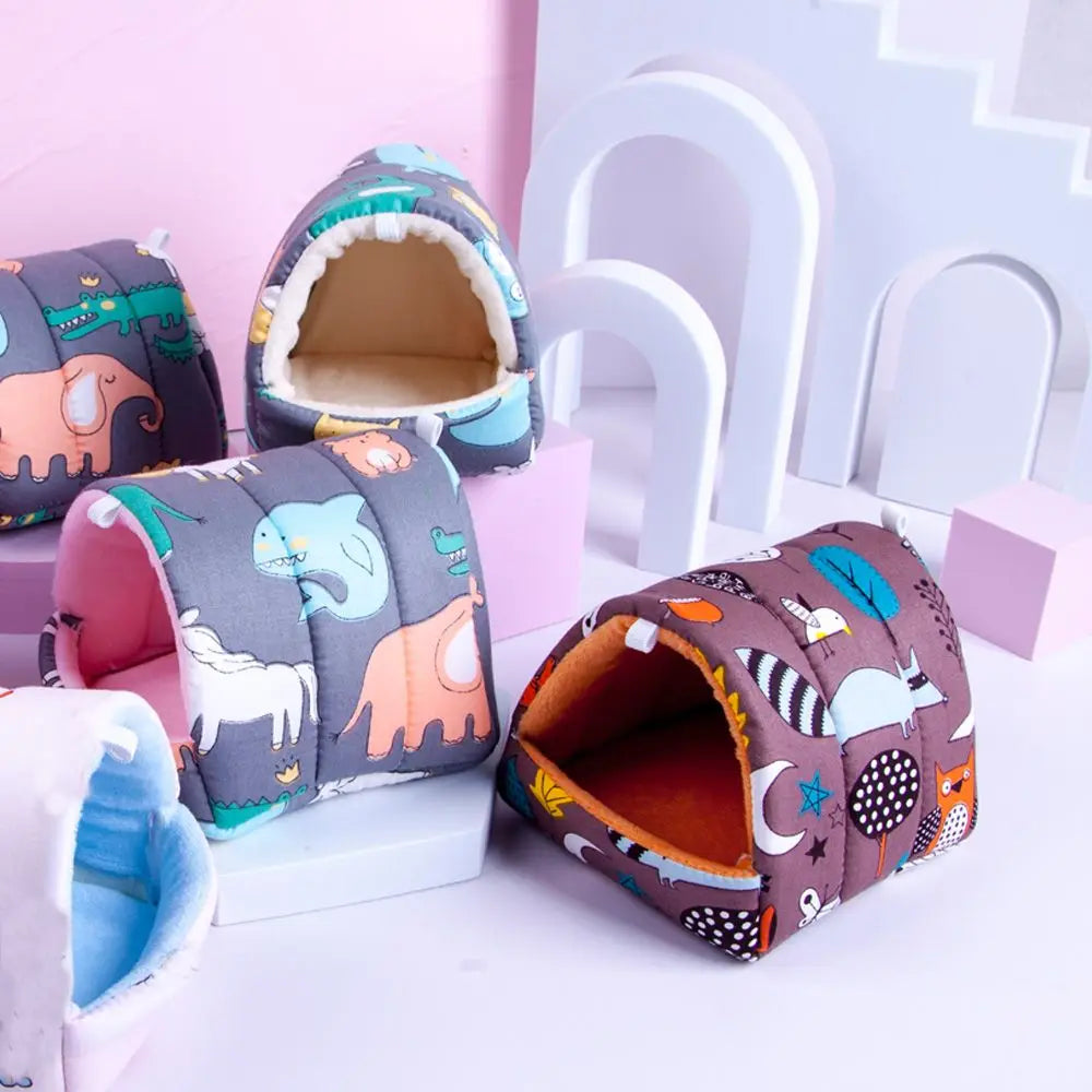 Cute Cartoon Mini Pet Bed – Warm Winter Nest for Guinea Pigs, Rabbits & Hamsters