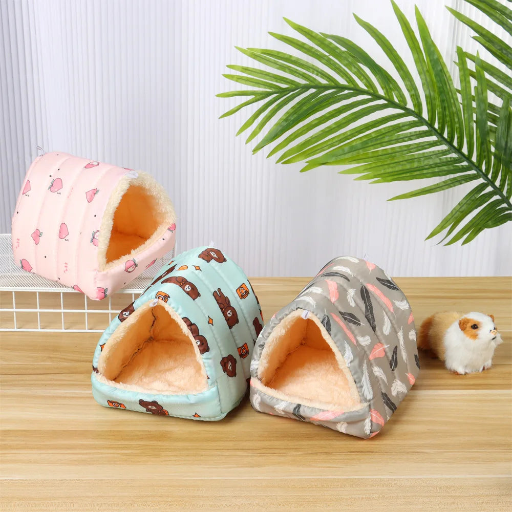 Cute Cartoon Mini Pet Bed – Warm Winter Nest for Guinea Pigs, Rabbits & Hamsters