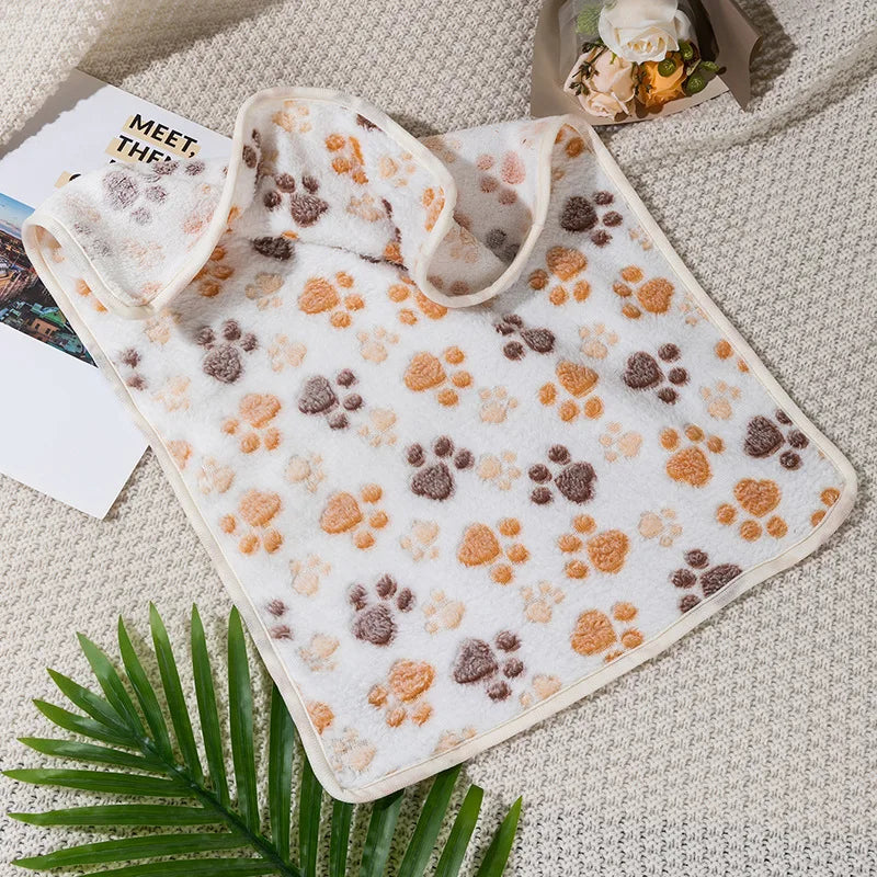 Soft Plush Warm Sleep Mat – Blanket for Hamsters, Guinea Pigs & Small Pets