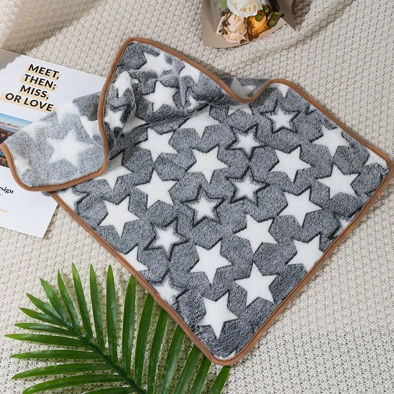 Soft Plush Warm Sleep Mat – Blanket for Hamsters, Guinea Pigs & Small Pets