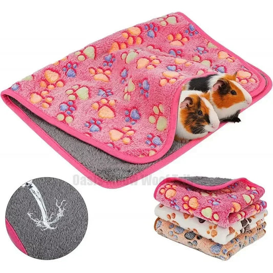 Soft Plush Warm Sleep Mat – Blanket for Hamsters, Guinea Pigs & Small Pets