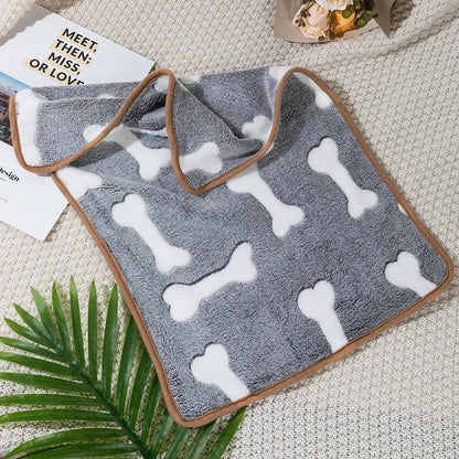 Soft Plush Warm Sleep Mat – Blanket for Hamsters, Guinea Pigs & Small Pets