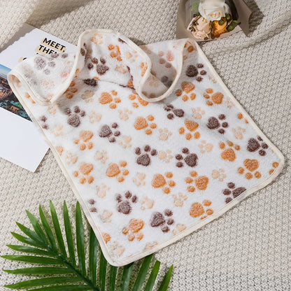 Soft Plush Warm Sleep Mat – Blanket for Hamsters, Guinea Pigs & Small Pets
