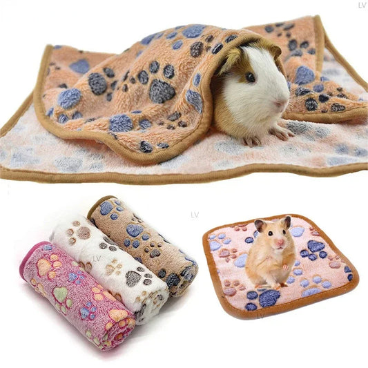 Soft Plush Warm Sleep Mat – Blanket for Hamsters, Guinea Pigs & Small Pets