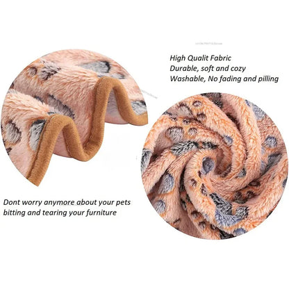 Soft Plush Warm Sleep Mat – Blanket for Hamsters, Guinea Pigs & Small Pets